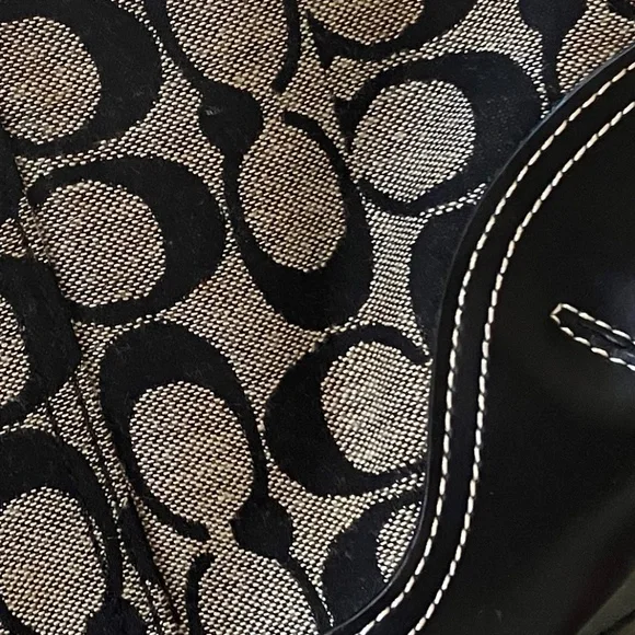 Handbag Black  NWOT - Picture 3 of 4